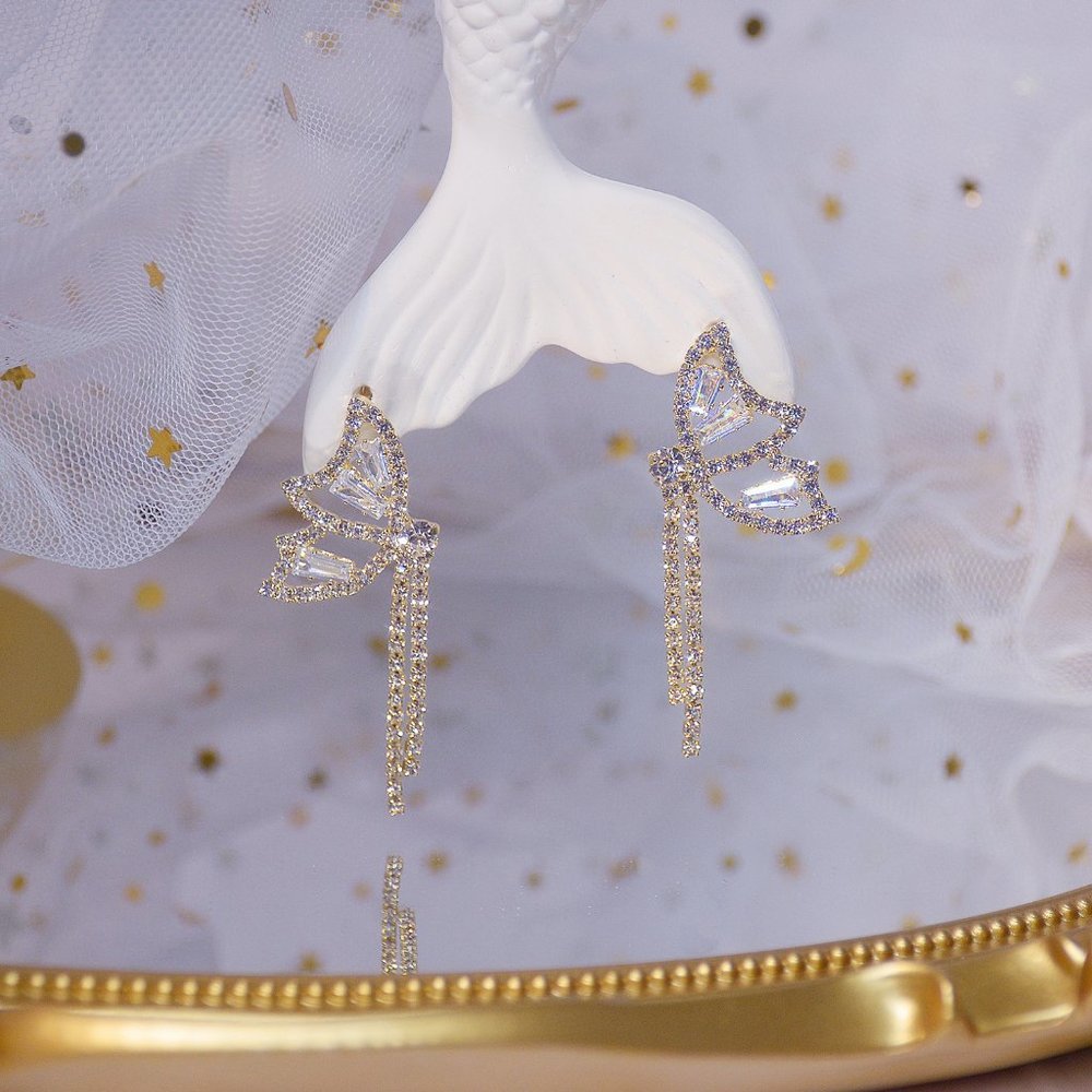 NEW 14K Gold Plated Round Diamond Butterfly Tassel Drop Earrings - Picture 4 of 6